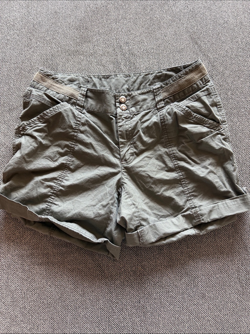 INC International Concepts Olive Roll-Cuff Hiking Shorts women sz 6